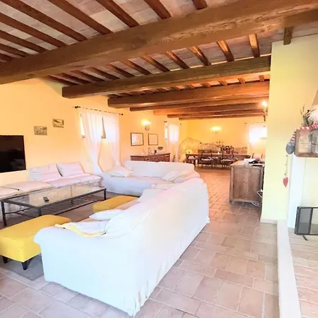 By The Pool - Villaexclusive Pool Sleeps 10 * 托迪